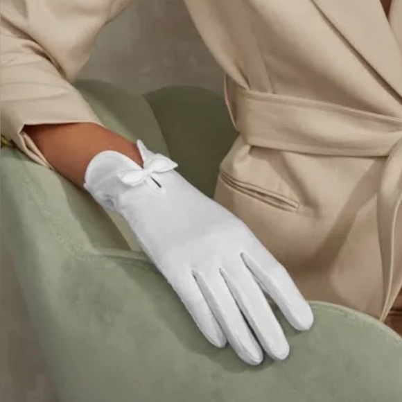 ❤️ NEW Cotton Gloves Ivory White - Picture 1 of 2